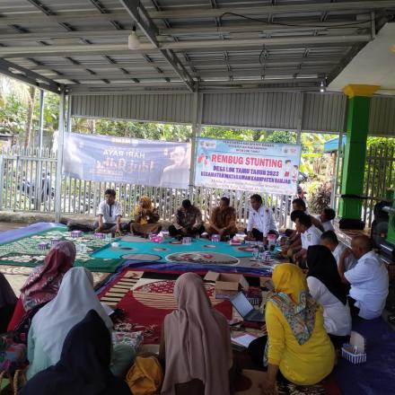 Pemerintah Desa Lok Tamu  Melaksanakan Rembuk Stunting Di Rumah Pembakal Rt03/Rw02